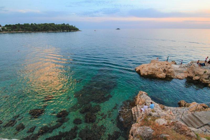 Apartment Rubi Rovinj Luaran gambar
